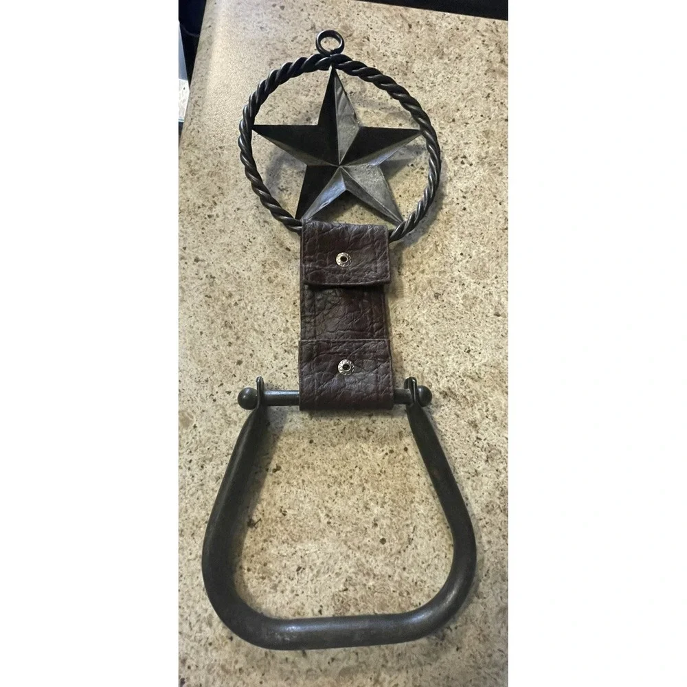 Western Star & Stirrup Toilet Paper Holder – Wall-Mount Decor 15